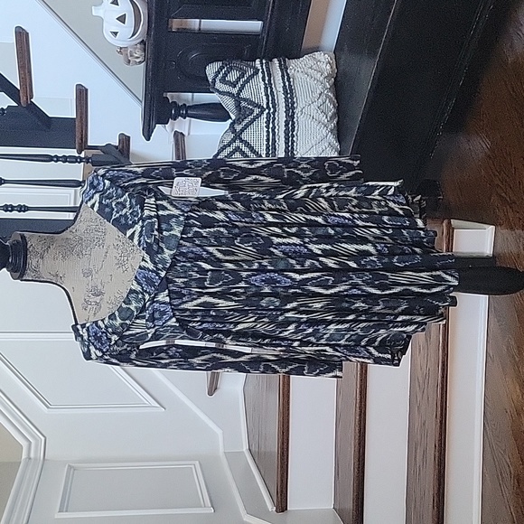 NWT Free People Tunic Top S Off Shoulder & Curved Hem Flowy - Picture 1 of 8